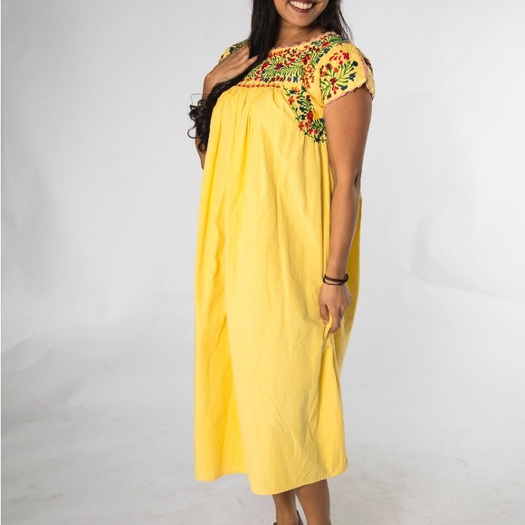 Fun 1970s vintage Yellow Embroidered
Mexican Dress Floral Oaxacan
Cotton - Small - Picture 5 of 14